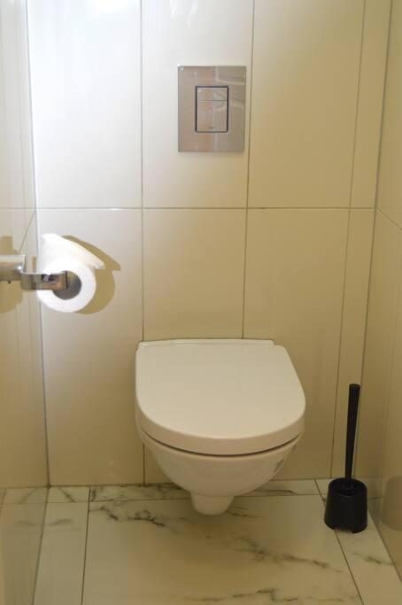 Spacious Old Town Family Peachy 2 Bedrooms Apartment, Nearby The Riga Presidential Castle Exterior photo